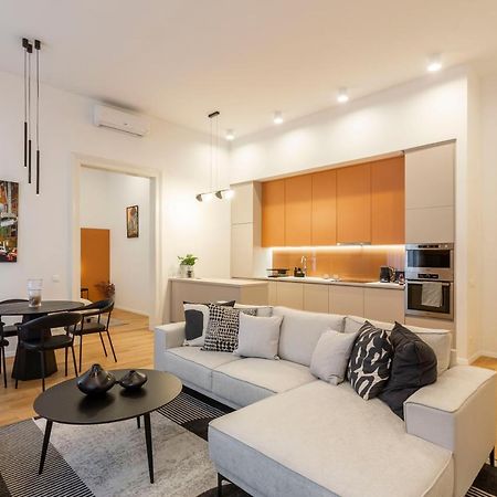 Luxurious Minimalist Residence With Sauna By Prestige Homes Budapest Esterno foto