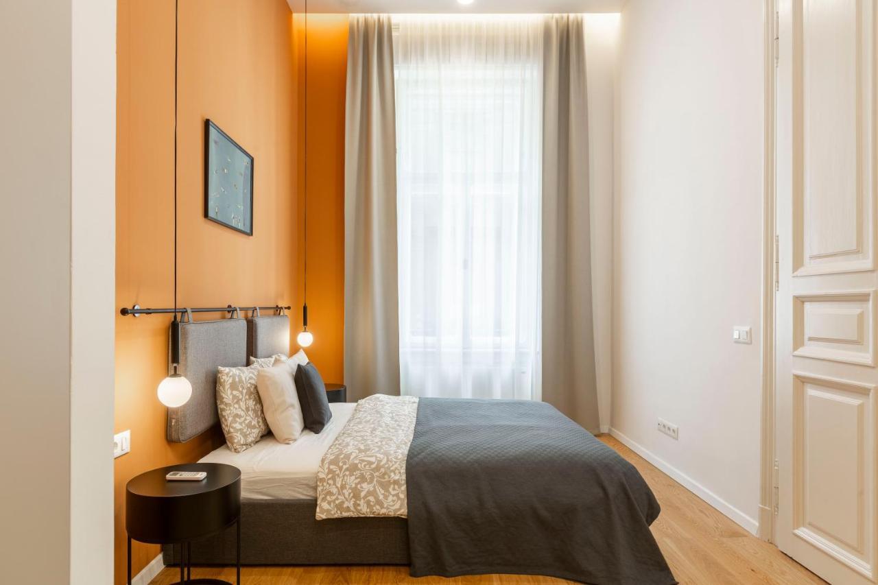 Luxurious Minimalist Residence With Sauna By Prestige Homes Budapest Esterno foto