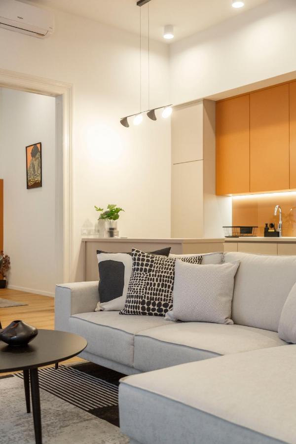 Luxurious Minimalist Residence With Sauna By Prestige Homes Budapest Esterno foto