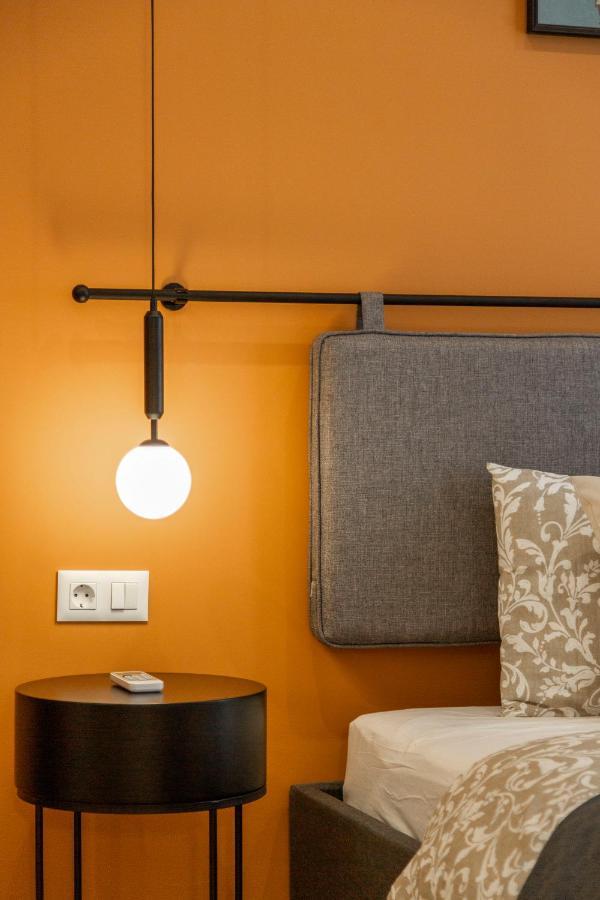Luxurious Minimalist Residence With Sauna By Prestige Homes Budapest Esterno foto